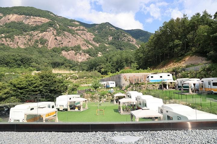 산정호수 마루글램핑 카라반 대표 이미지