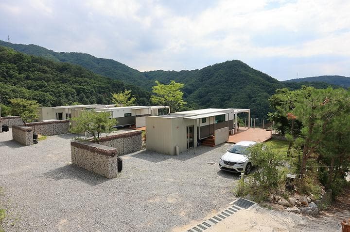 포천 몽롱한노을 카라반 캠핑장 대표 이미지