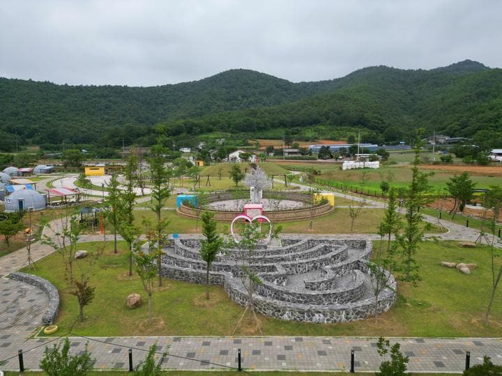 미로나라정원 글램핑장 대표 이미지
