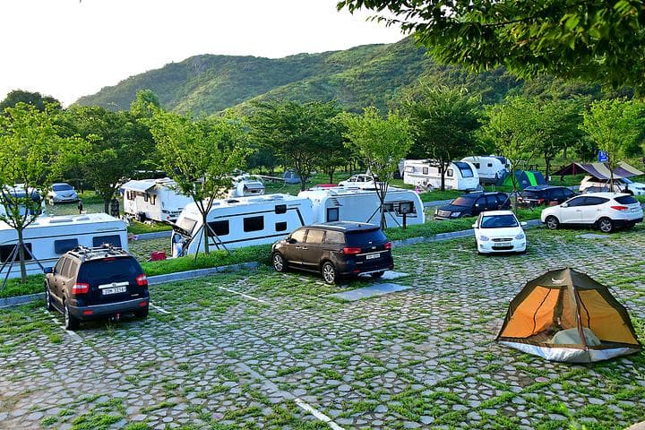 황매산 별쿵 캠핑장 대표 이미지