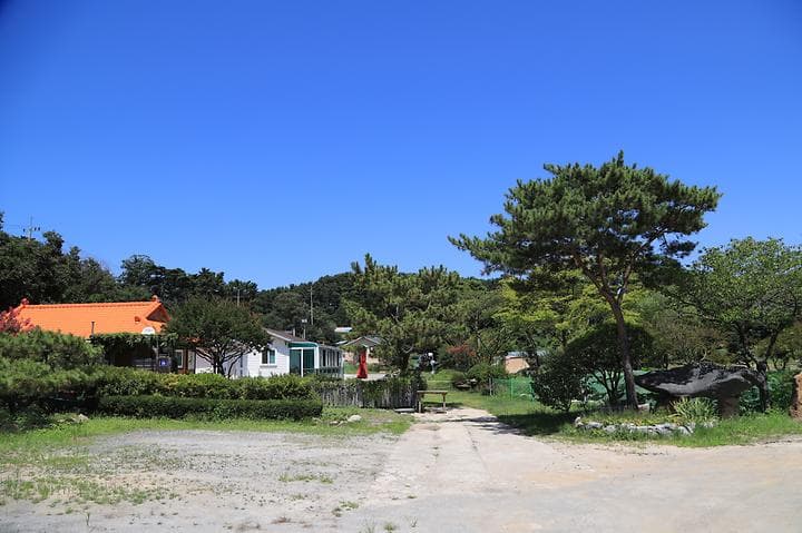 락인뜰 캠핑장 대표 이미지