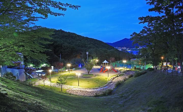 덕산국민여가캠핑장 대표 이미지